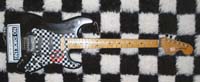 Black_Checker_Strat_00