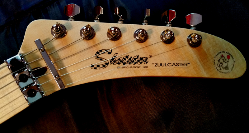 ZUUL_CHECKER_FRANK_BANANA_NECK_HeadStock_2000_01